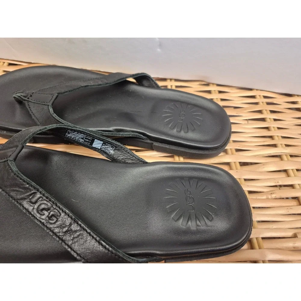 UGG Men's Size 8 Black Leather Flip Flop Sandals Comfort Casual Beach Women's 10